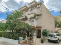 Akrotopi Apartments & Studios