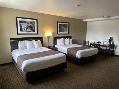 Villa Motel at Manitou Springs Hotels near Governor's House