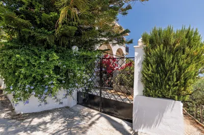 Akakia Panoramic Villa فنادق في 