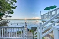 Updated Glen Arbor Cottage on Lake: Dock & Mooring - Wifi