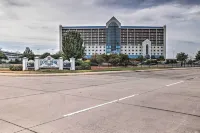 Shop & Dine: Fort Worth Condo w/ Racetrack Views! - Condos