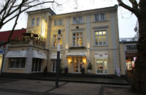 Hotel Zum Adler - Superior Отели рядом с достопримечательностью «Бад-Годесберг»