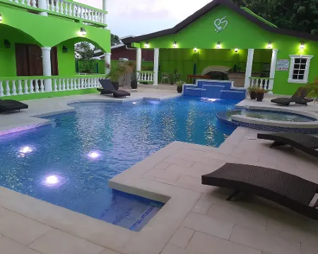 PeSheres Inn & Spa Hotels in Tobago
