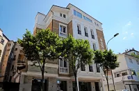 세네토르 호텔 티라나