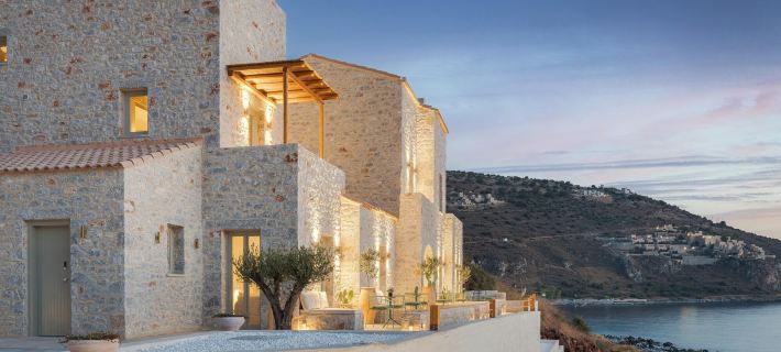 Yerma Suites Limeni Hotels in Itilo
