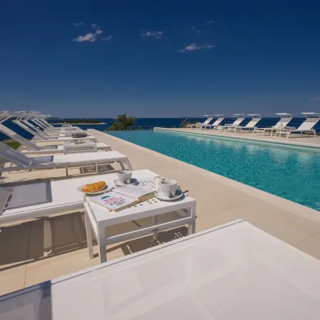 Golden Rays Luxury Villas & Apartments