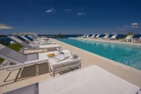 Golden Rays Luxury Villas & Apartments - Uima-altaat