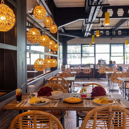 Summerville Hotel & Coffee Shop