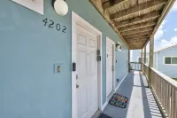 Pool Access and Pergola Retreat - Charming Coastal Escape