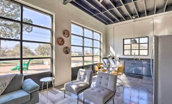 Unique Texas Home in Converted - 0224h12000lu19ybv558A R 339 206 R5 D