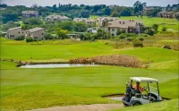 2 Bed in Gorgeous Golf Estate
