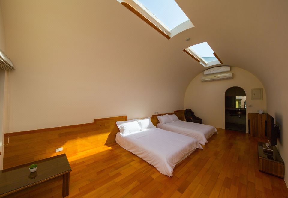 1. 케이브스 B&B..