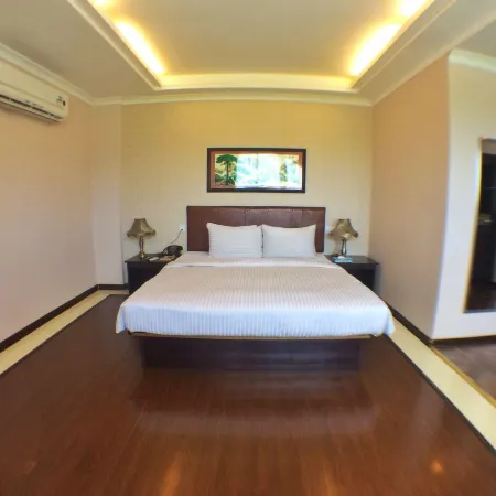 Grand Hoyah Hotel