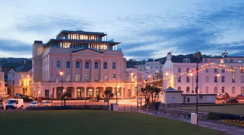 Beachfront Penthouse Apartment with Wrap-Around Balconies and Panoramic Sea Views Hotels in Teignmouth
