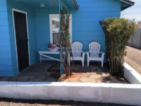 OLD WEST HIDEOUT - Large 2 Bedroom, One Block from Historic Route 66! Hotels in Seligman