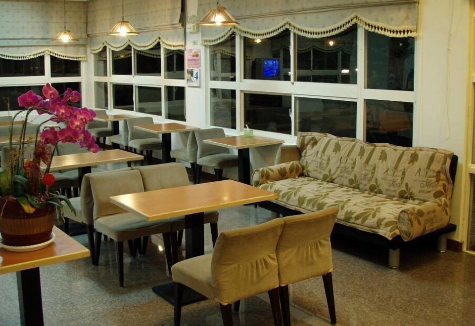 호야 스파 호텔의 외부 전경