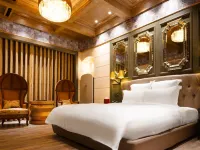 Royal Group Motel Jhong Hua Branch Hotels near Gushan
