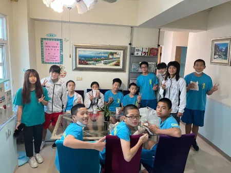 Rhine Castle Hotel Отели рядом с достопримечательностью «Тай-Кинг»