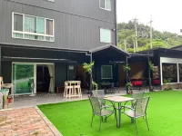 BlackJazz Inn Hotel in zona Chung Tai Chan Monastery