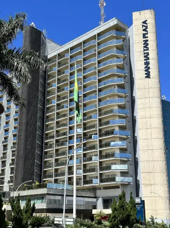 Manhattan Plaza Отели рядом с достопримечательностью «Three Powers Plaza»