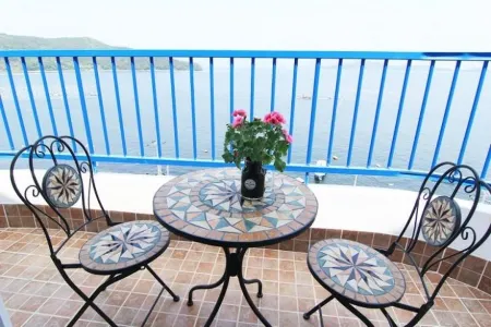 Changwon Santorini Pension