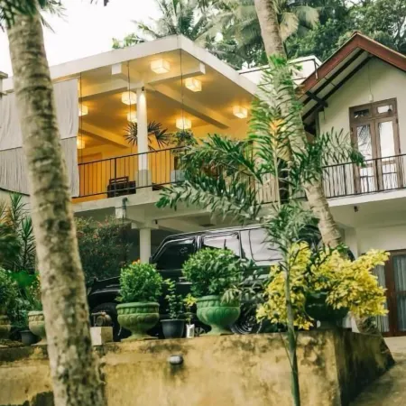 Villa Lavish