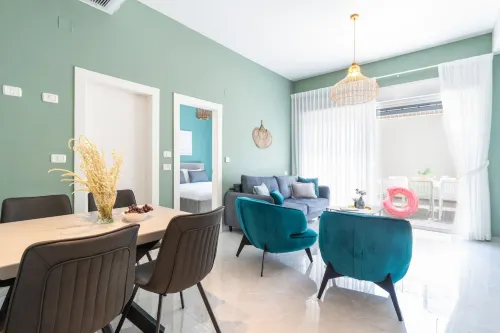 Tranquil Stay Near the Beach - Apartments