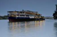 Aquamarina Hotel Visegrád - Homestays