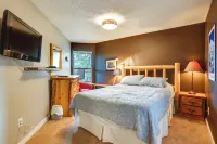 Silverthorne Condo w/ Lake Views: 10 Mi to Skiing! - 3-stjärniga