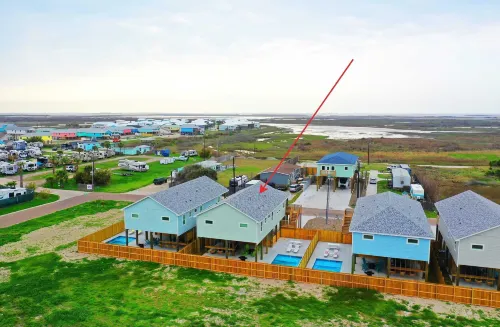 Swinging Easy by Avantstay Private Pool Firepit Balcony