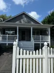 Charming 3-bedroom house with WiFi, AC in delightful Colonial Beach