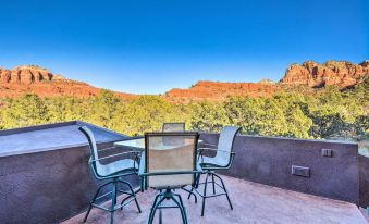 2 Acres & Red Rock Views: Sedona Casita!