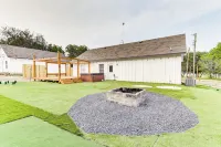 Texas Family Home w/ Hot Tub: 1 Mi to Lake Whitney - 3-Star