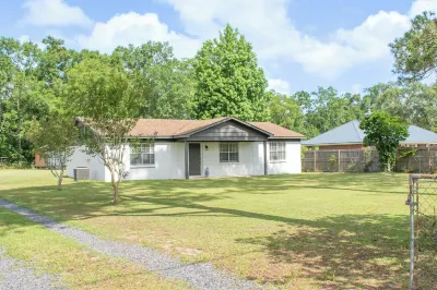 Family Home Near Owa+Beach Hotels near Foley Beach Express Industrial Park