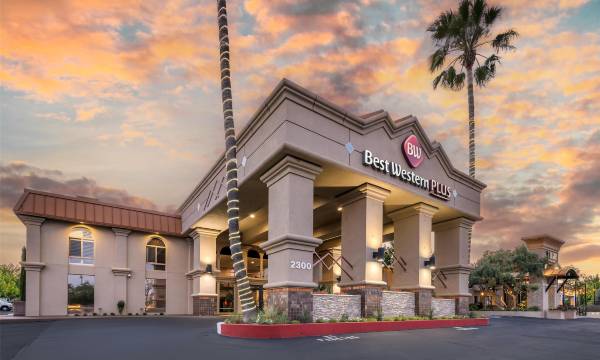 Best Western Plus Hilltop Inn