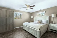 White Oak Landing Spacious 6 Bdr w/ Boat Slip!