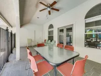 Billiards & Private Pool: Bright Clovis Home! クローヴィスのホテル