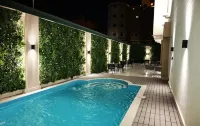 Hotel Elite Haven - Pools