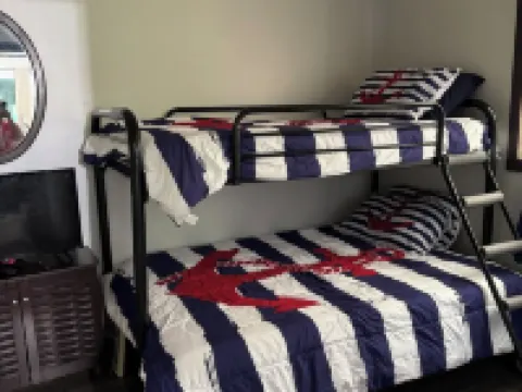 The Lakeview Cabin Hotels in Grayson County