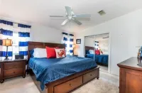 Waterfront Corner Lot-Heated Pool