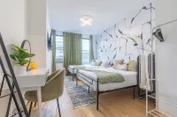 City Escape w/ 2 Bath, 10 beds, We Pay 1/2 Parking