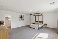 Brand new house, located of I-4, with easy access to the Valley and the Bay. Hotels near University of the Pacific
