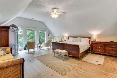 Waterfront Casabella Cottage w/ Kayaks & Fishing - parking