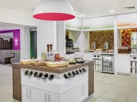 Hampton by Hilton Bristol City Centre Hotels near Queen Square