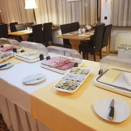 Hotel am Asenberg - Bad Salzuflen - nähe Messe, Schnelles Wlan, Freie Parkplätze,