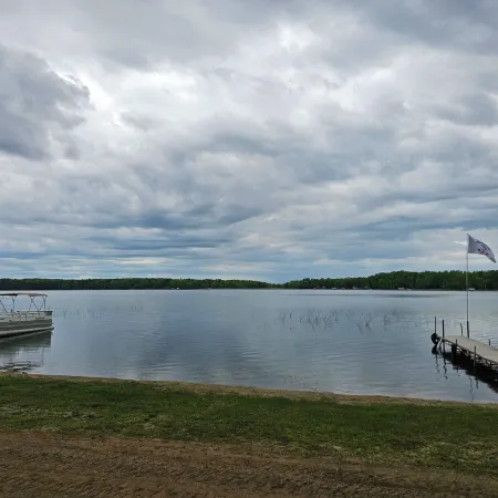 Lakeside Serenity Meets Northern Adventure, Stunning Sunsets, Family Getaway!