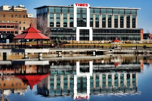 Grand Hotel Times Sherbrooke فنادق في شيربروك