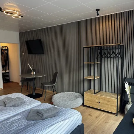 "Small feel-good oasis with a fantastic lake view - freshly renovated on the Diemelsee"