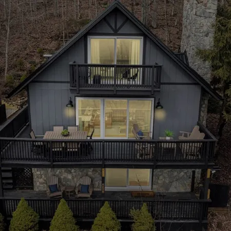 Game Room, Hot Tub, Pet-Friendly, Fire-pit, Views on 3-Acres in Seven Devils