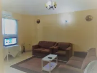 Souvenir House: 4br, Wifi, TV, AC, 24h elect, Fridge...